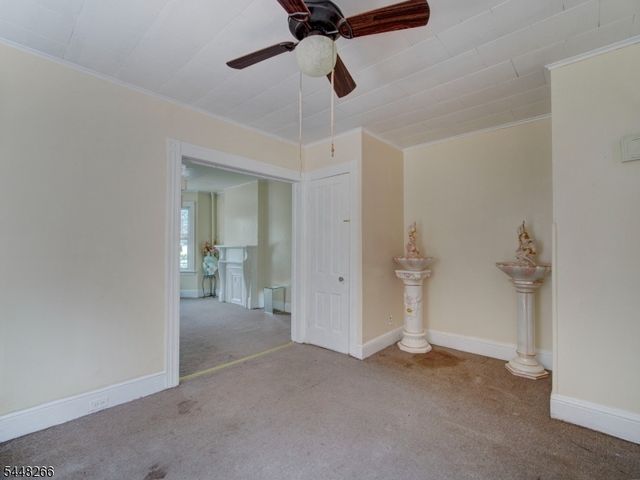 22 Kensington Pl, East Orange City, NJ 07017