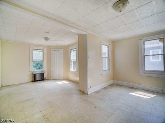 22 Kensington Pl, East Orange City, NJ 07017