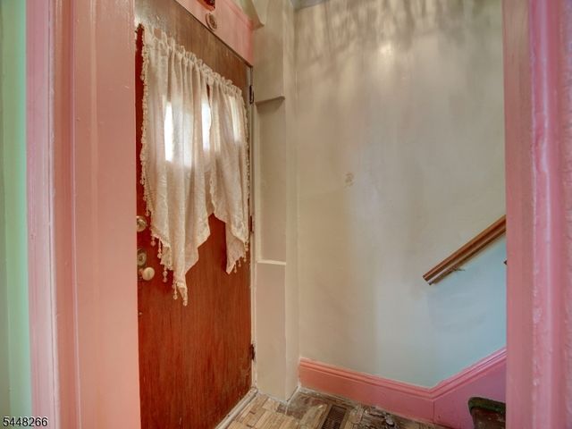 22 Kensington Pl, East Orange City, NJ 07017