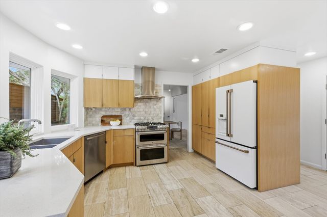 10334 White Rock Place, Dallas, TX 75238