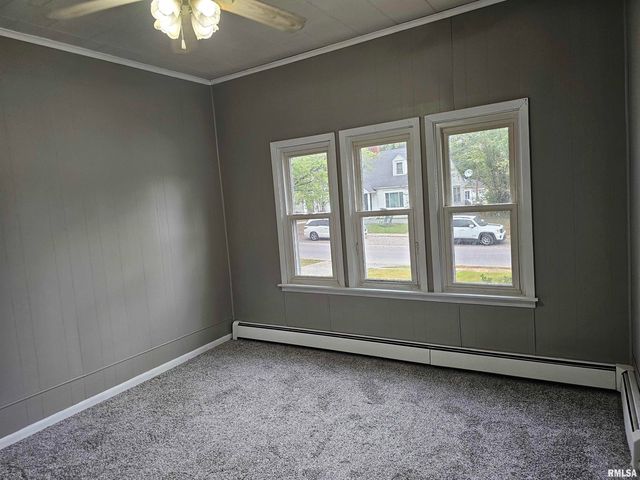 611 E Meridian Street, Marion, IL 62959