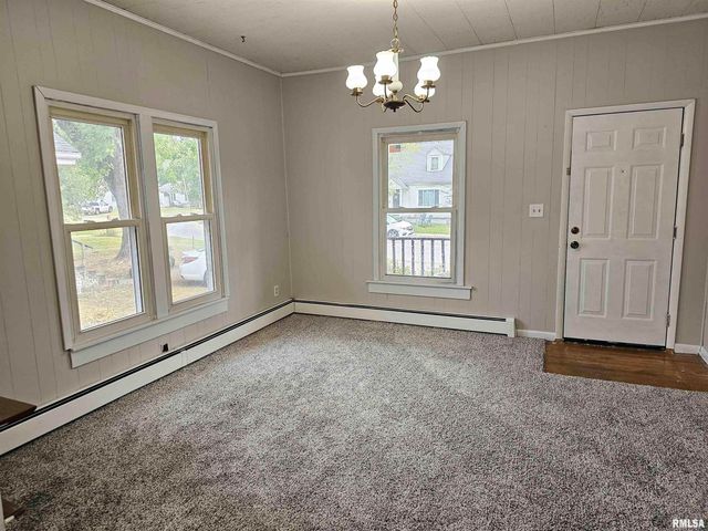 611 E Meridian Street, Marion, IL 62959