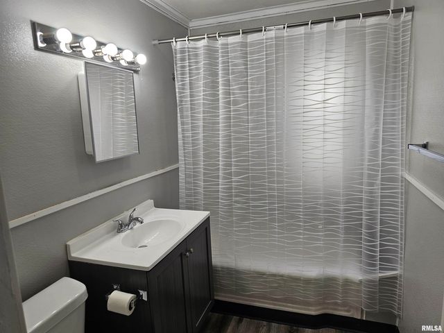 611 E Meridian Street, Marion, IL 62959