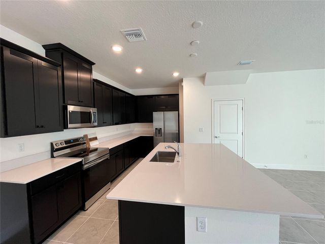 3875 3875 KNOTTY PINE STREET, St Cloud, FL 34772