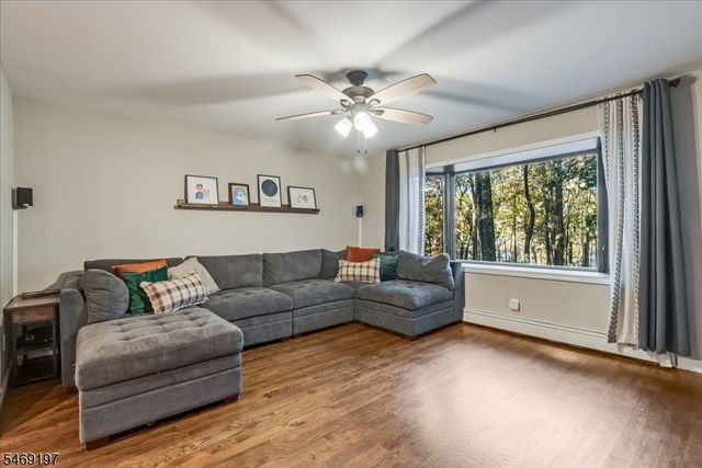 83 Tomahawk Trl, Sparta Twp., NJ 07871
