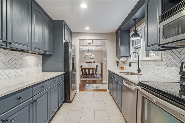83 Tomahawk Trl, Sparta Twp., NJ 07871