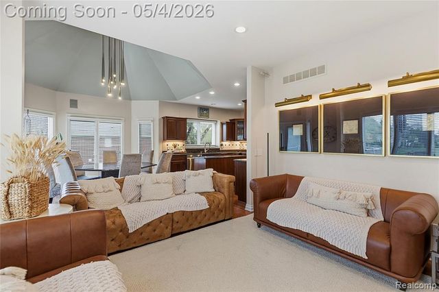 55405 Whitney Drive, Shelby Twp, MI 48315