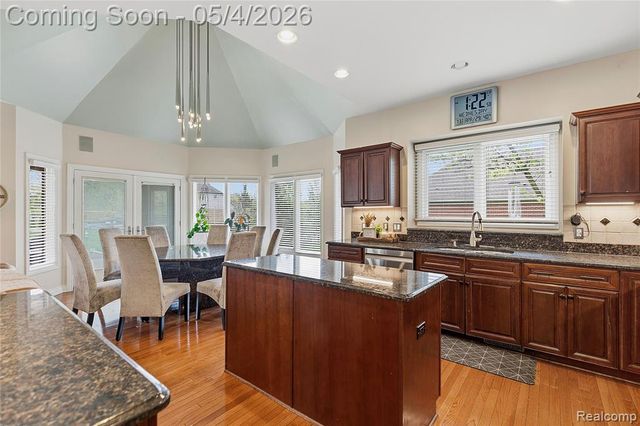 55405 Whitney Drive, Shelby Twp, MI 48315