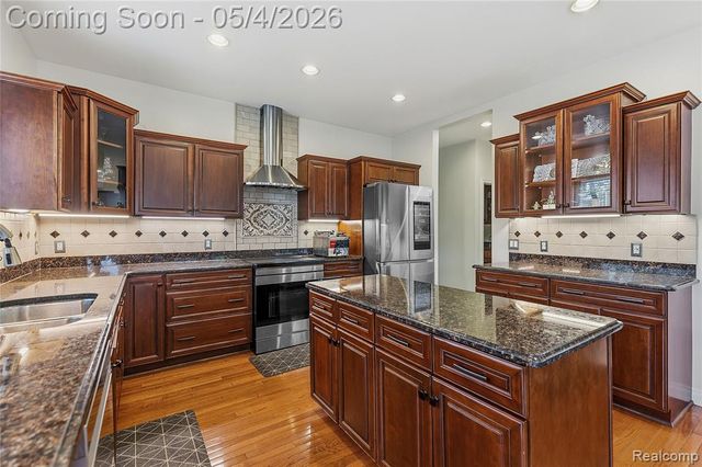 55405 Whitney Drive, Shelby Twp, MI 48315