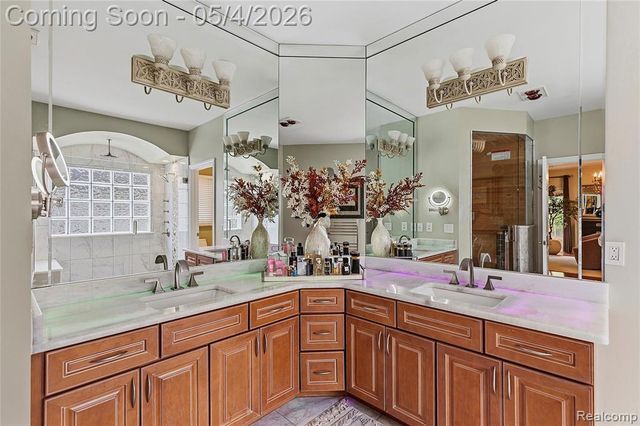55405 Whitney Drive, Shelby Twp, MI 48315