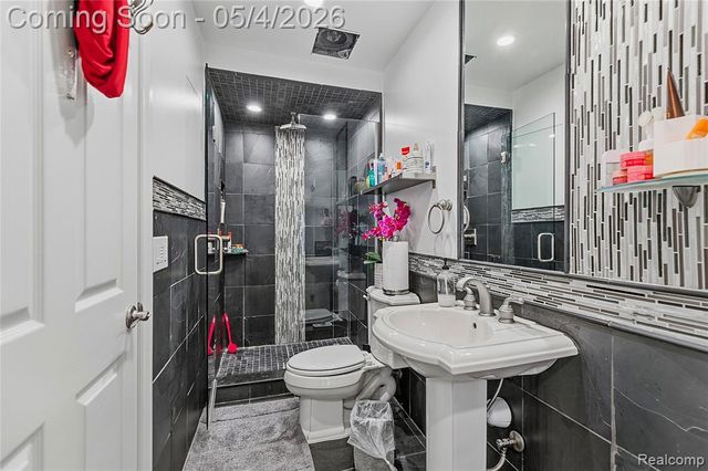 55405 Whitney Drive, Shelby Twp, MI 48315