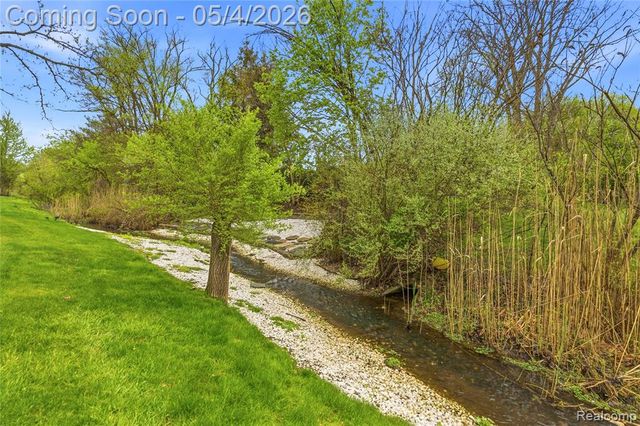 55405 Whitney Drive, Shelby Twp, MI 48315