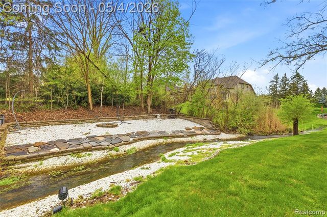 55405 Whitney Drive, Shelby Twp, MI 48315