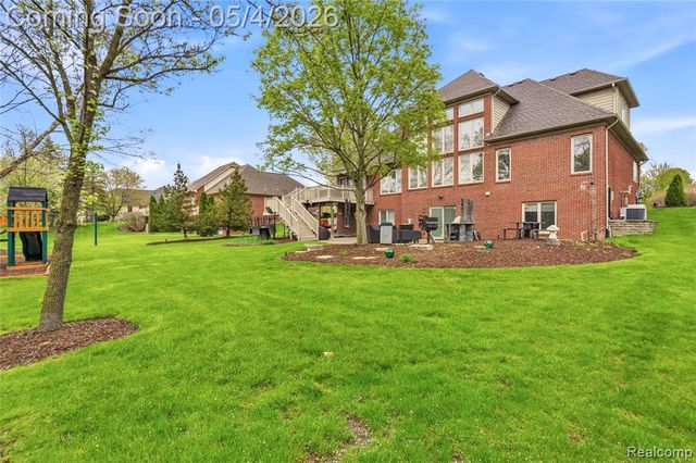 55405 Whitney Drive, Shelby Twp, MI 48315
