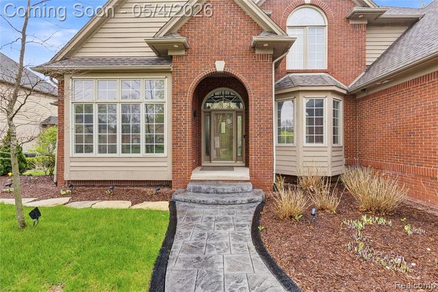 55405 Whitney Drive, Shelby Twp, MI 48315