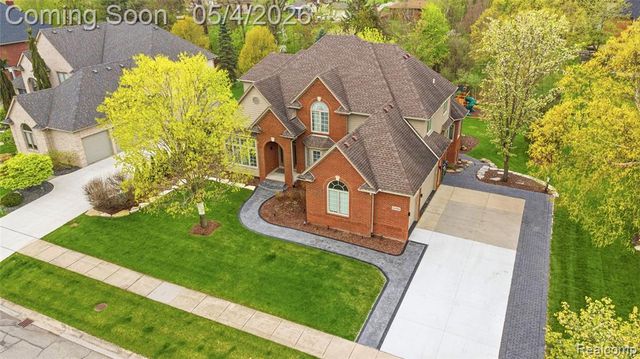 55405 Whitney Drive, Shelby Twp, MI 48315