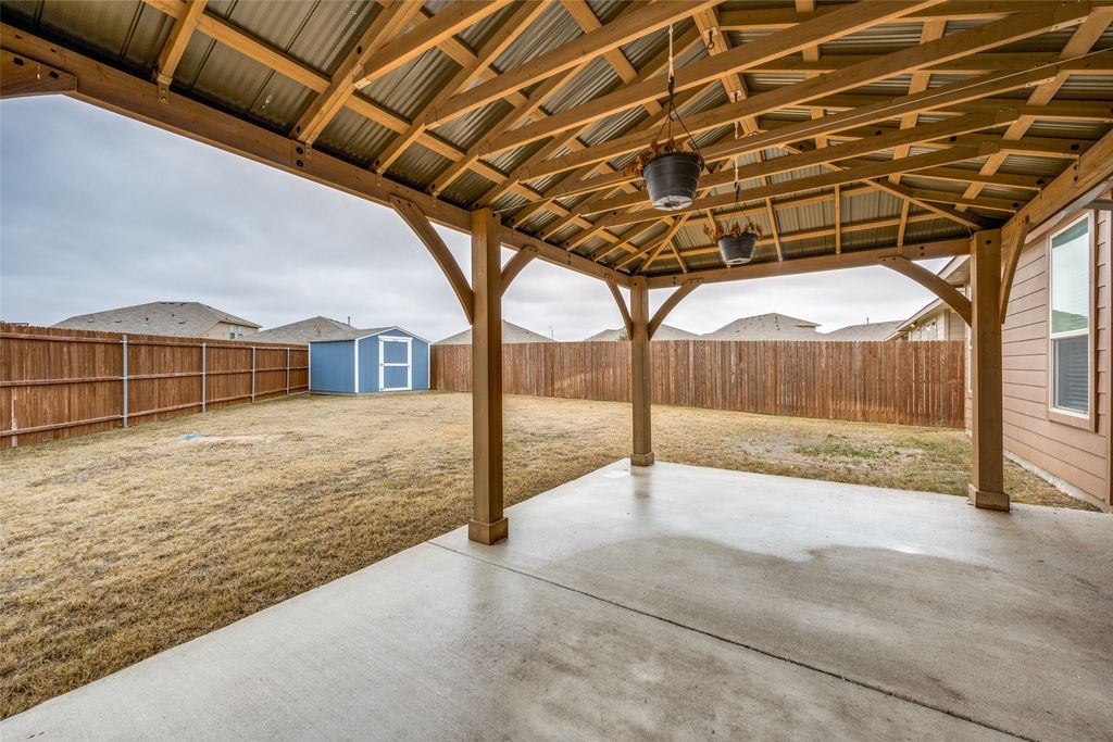 15933 Bronte Lane, Fort Worth, TX 76247