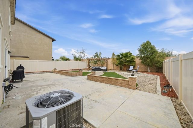 24318 Red Spruce, Murrieta, CA 92562
