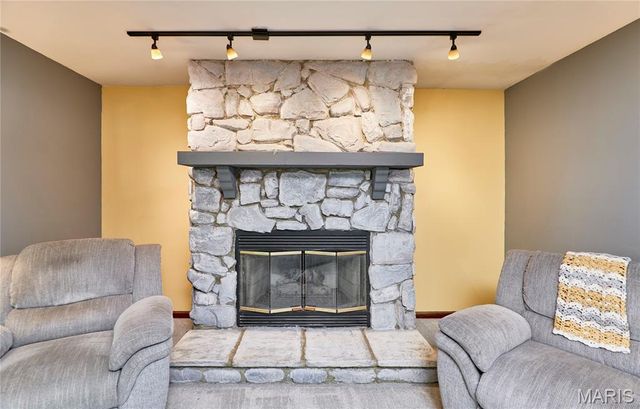 34 Melanie Court, St Charles, MO 63304