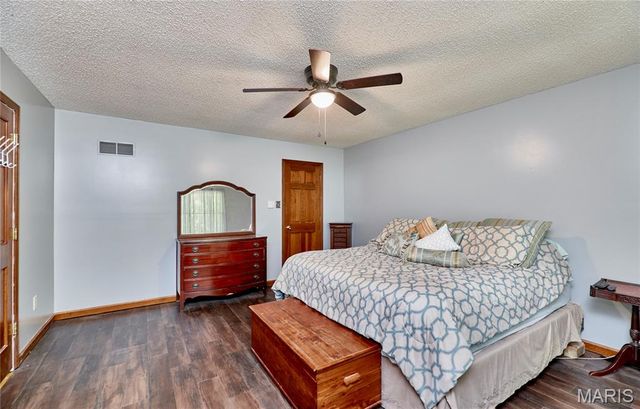 34 Melanie Court, St Charles, MO 63304