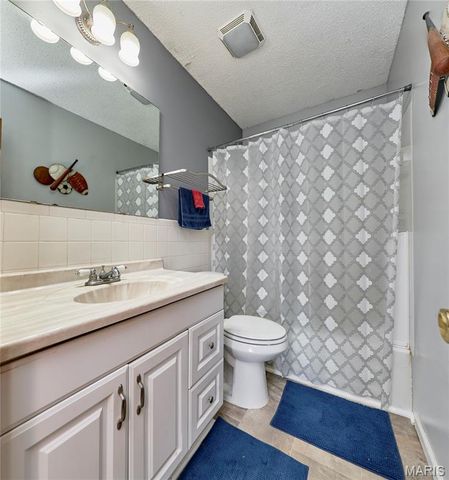 34 Melanie Court, St Charles, MO 63304