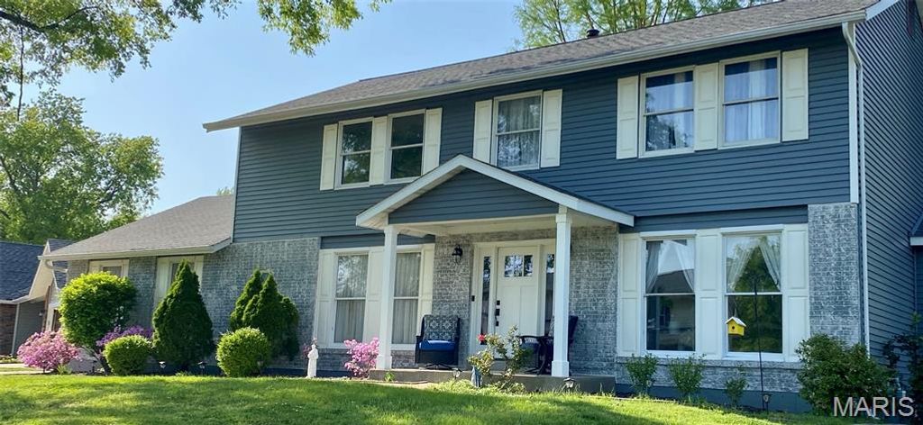 34 Melanie Court, St Charles, MO 63304