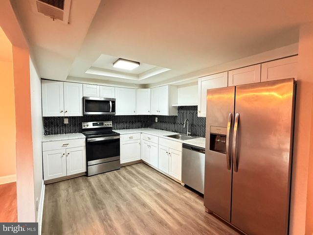 3 MADELEY CT, Sicklerville, NJ 08081