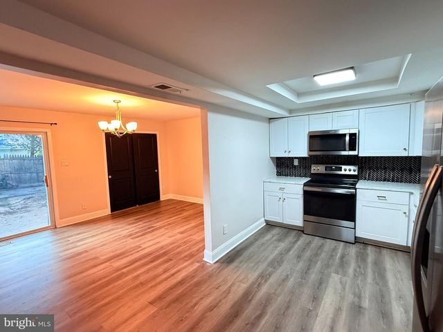 3 MADELEY CT, Sicklerville, NJ 08081