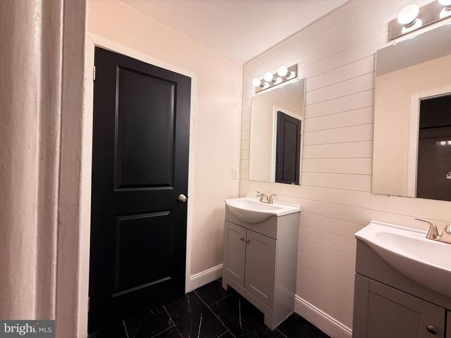 3 MADELEY CT, Sicklerville, NJ 08081