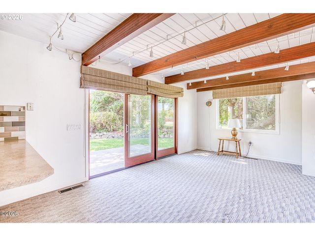 4702 Se 51ST St, Lincoln City, OR 97367
