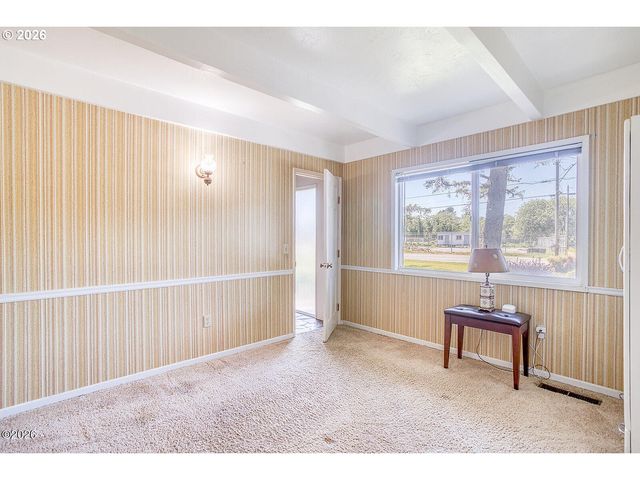 4702 Se 51ST St, Lincoln City, OR 97367