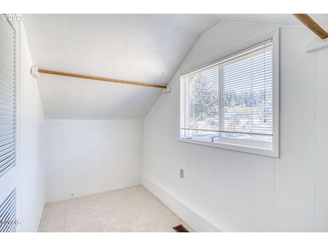 4702 Se 51ST St, Lincoln City, OR 97367