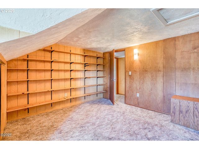 4702 Se 51ST St, Lincoln City, OR 97367