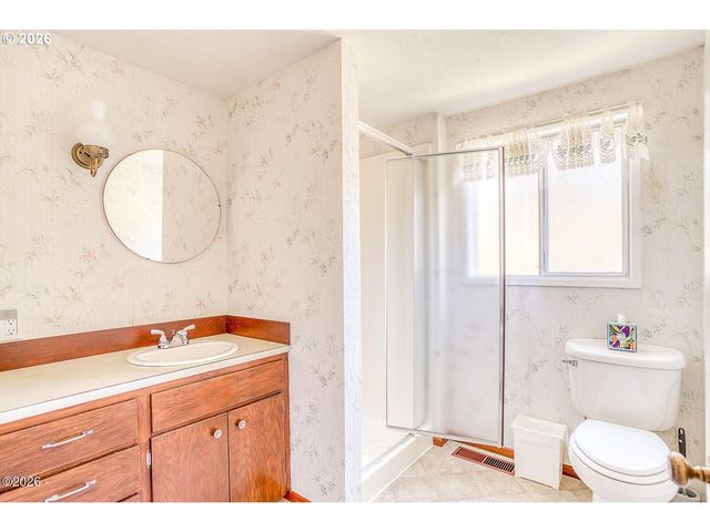 4702 Se 51ST St, Lincoln City, OR 97367