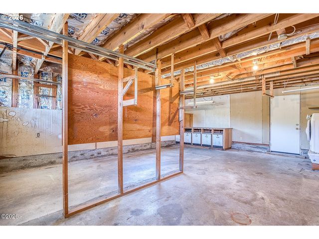 4702 Se 51ST St, Lincoln City, OR 97367
