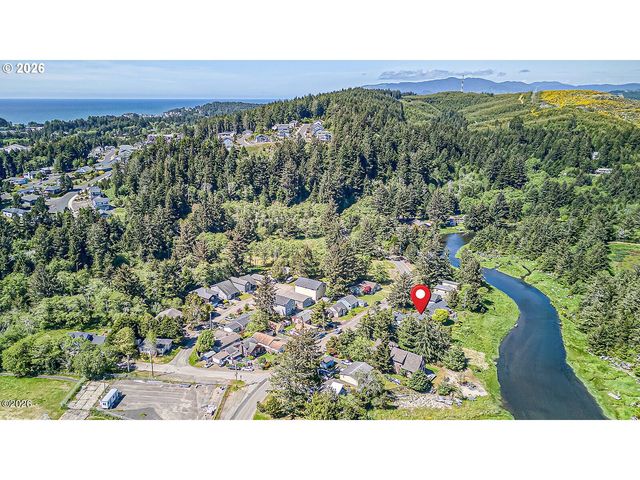 4702 Se 51ST St, Lincoln City, OR 97367