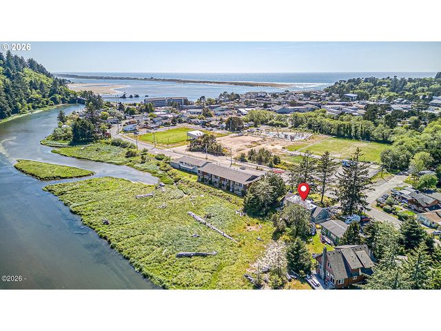 4702 Se 51ST St, Lincoln City, OR 97367