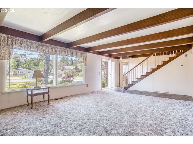4702 Se 51ST St, Lincoln City, OR 97367