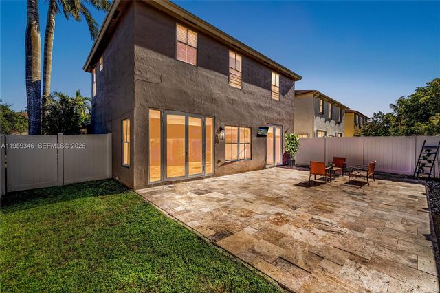 20709 NW 1st St, Pembroke Pines, FL 33029