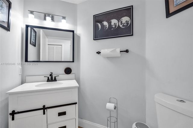 20709 NW 1st St, Pembroke Pines, FL 33029