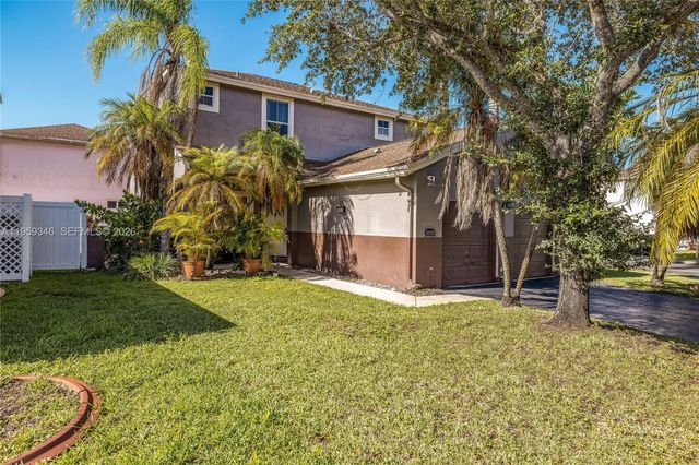 20709 NW 1st St, Pembroke Pines, FL 33029