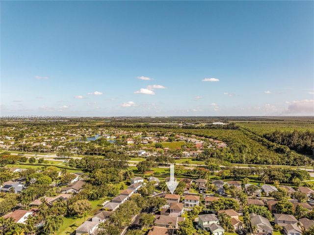 20709 NW 1st St, Pembroke Pines, FL 33029