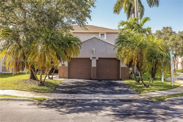 20709 NW 1st St, Pembroke Pines, FL 33029