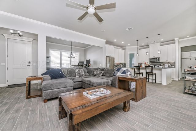 501 Country Club Drive, Canyon, TX 79015