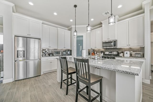 501 Country Club Drive, Canyon, TX 79015