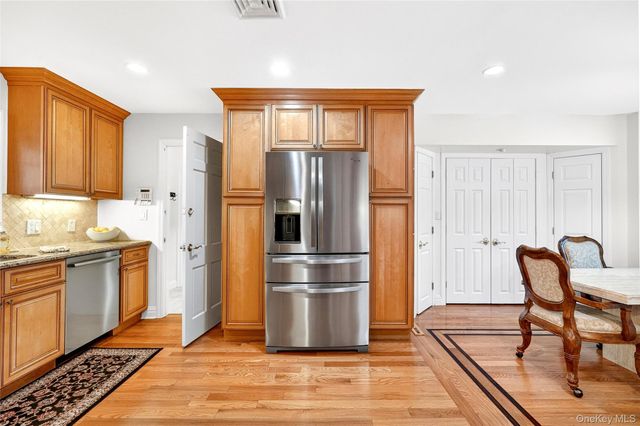 21 Barnaby Lane, Hartsdale, NY 10530