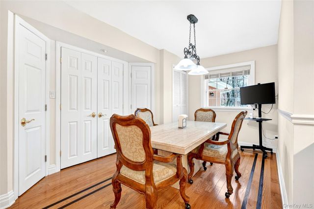 21 Barnaby Lane, Hartsdale, NY 10530