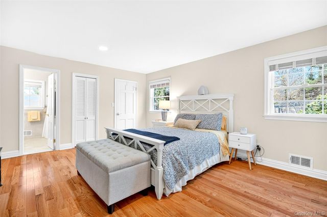 21 Barnaby Lane, Hartsdale, NY 10530