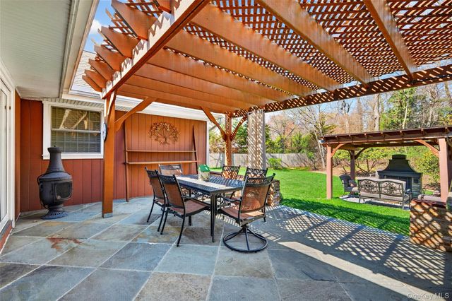 21 Barnaby Lane, Hartsdale, NY 10530