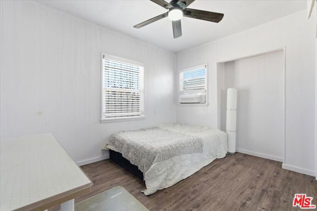 1232 W 74th Street, Los Angeles, CA 90044